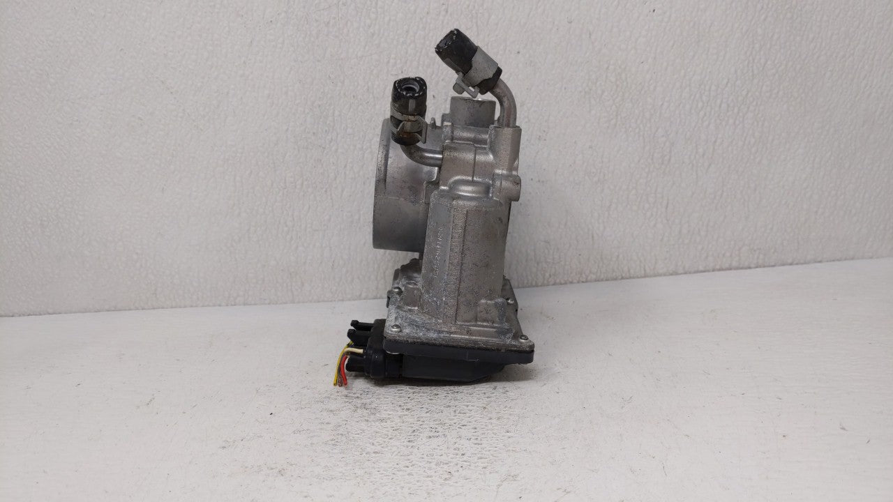 2011-2018 Hyundai Elantra Throttle Body P/N:35100-2E000 Fits Fits 2011 2012 2013 2014 2015 2016 2017 2018 2019 OEM Used Auto