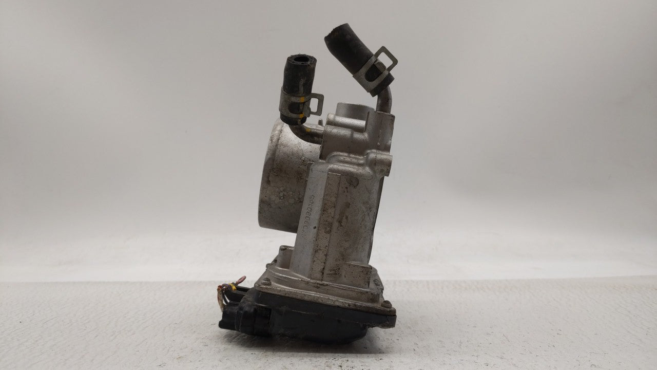 2011-2018 Hyundai Elantra Throttle Body P/N:35100-2E000 Fits Fits 2011 2012 2013 2014 2015 2016 2017 2018 2019 OEM Used Auto
