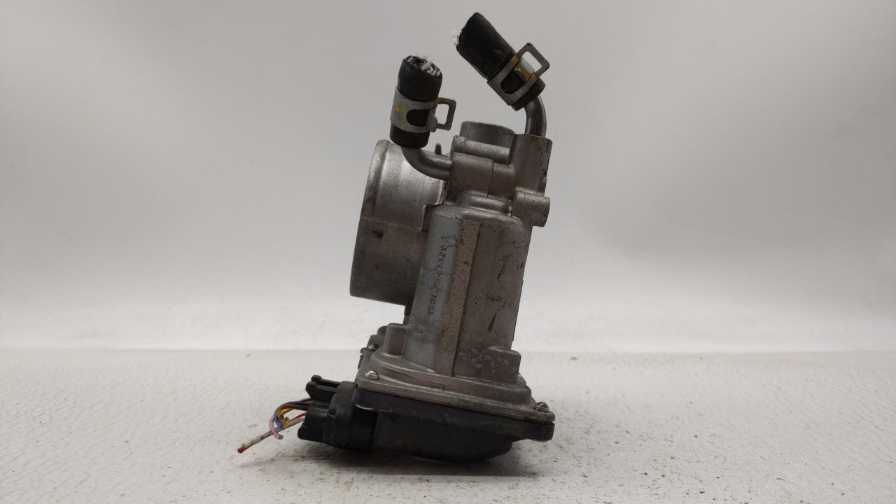 2011-2018 Hyundai Elantra Throttle Body P/N:35100-2E000 Fits Fits 2011 2012 2013 2014 2015 2016 2017 2018 2019 OEM Used Auto