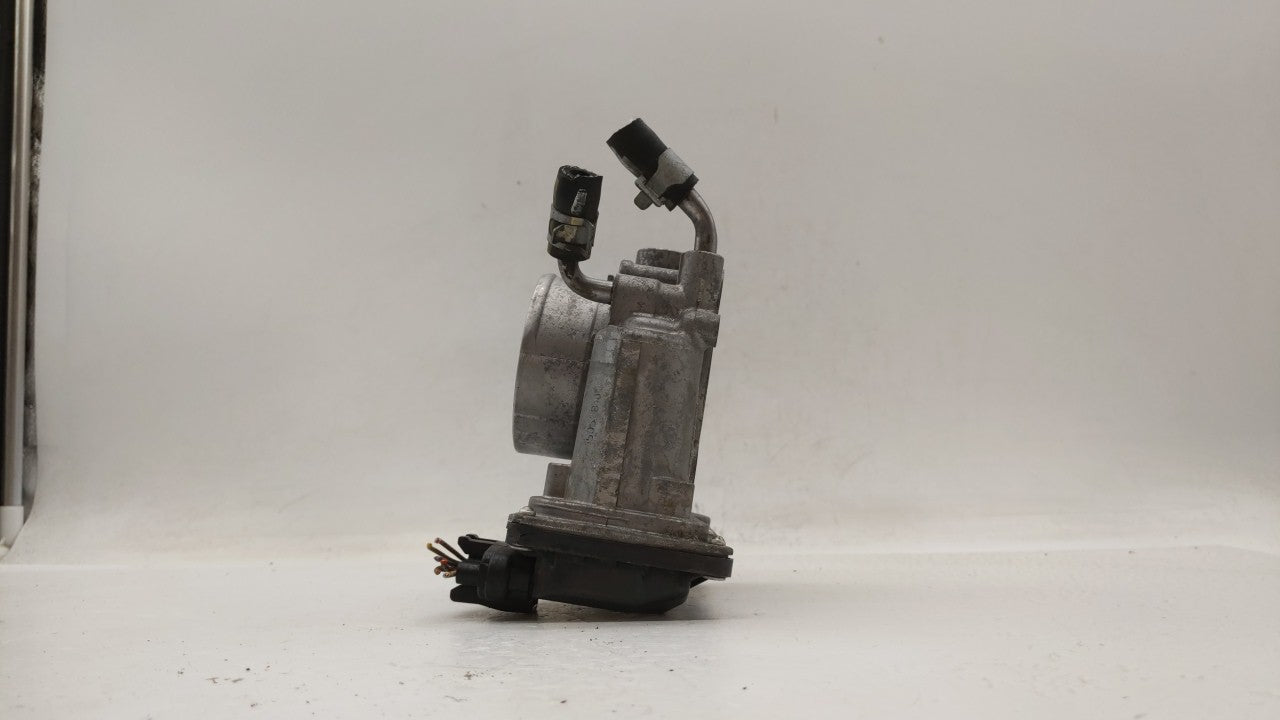 2011-2018 Hyundai Elantra Throttle Body P/N:35100-2E000 Fits Fits 2011 2012 2013 2014 2015 2016 2017 2018 2019 OEM Used Auto