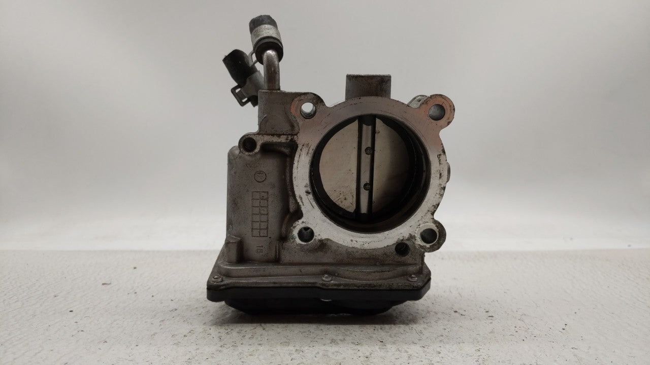 2011-2018 Hyundai Elantra Throttle Body P/N:35100-2E000 Fits Fits 2011 2012 2013 2014 2015 2016 2017 2018 2019 OEM Used Auto