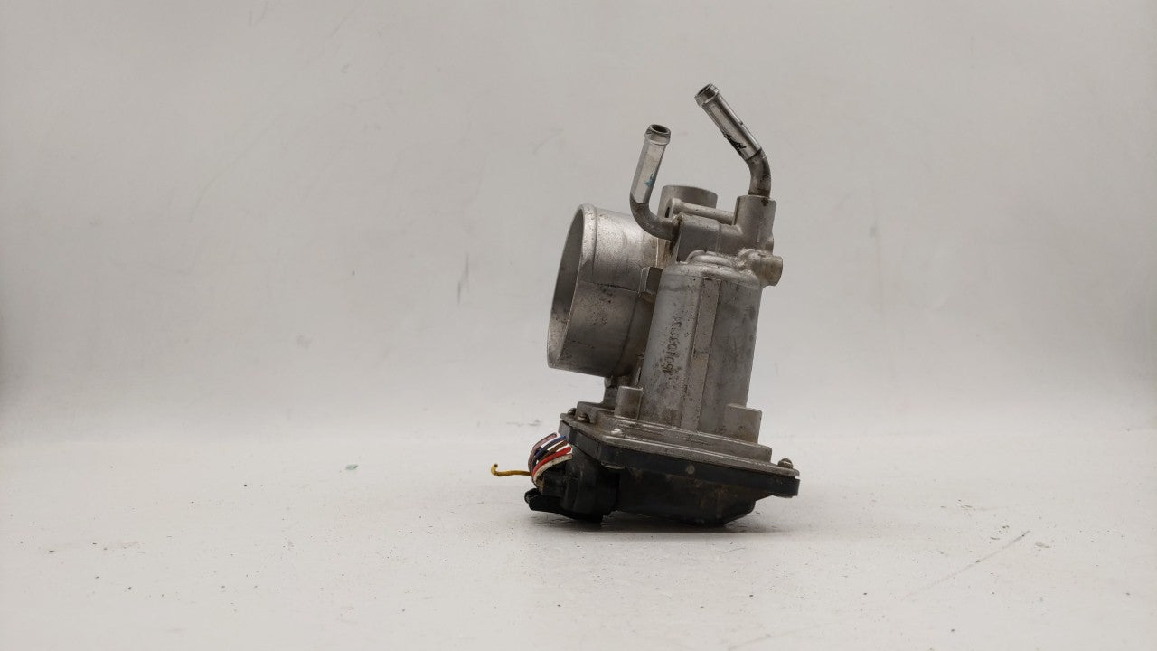 2011-2018 Hyundai Elantra Throttle Body P/N:35100-2E000 Fits Fits 2011 2012 2013 2014 2015 2016 2017 2018 2019 OEM Used Auto