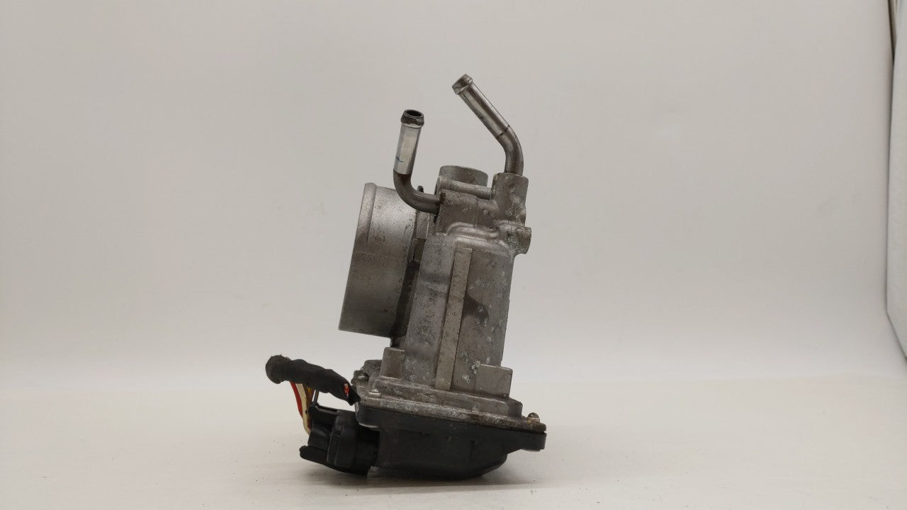 2011-2018 Hyundai Elantra Throttle Body P/N:35100-2E000 Fits Fits 2011 2012 2013 2014 2015 2016 2017 2018 2019 OEM Used Auto