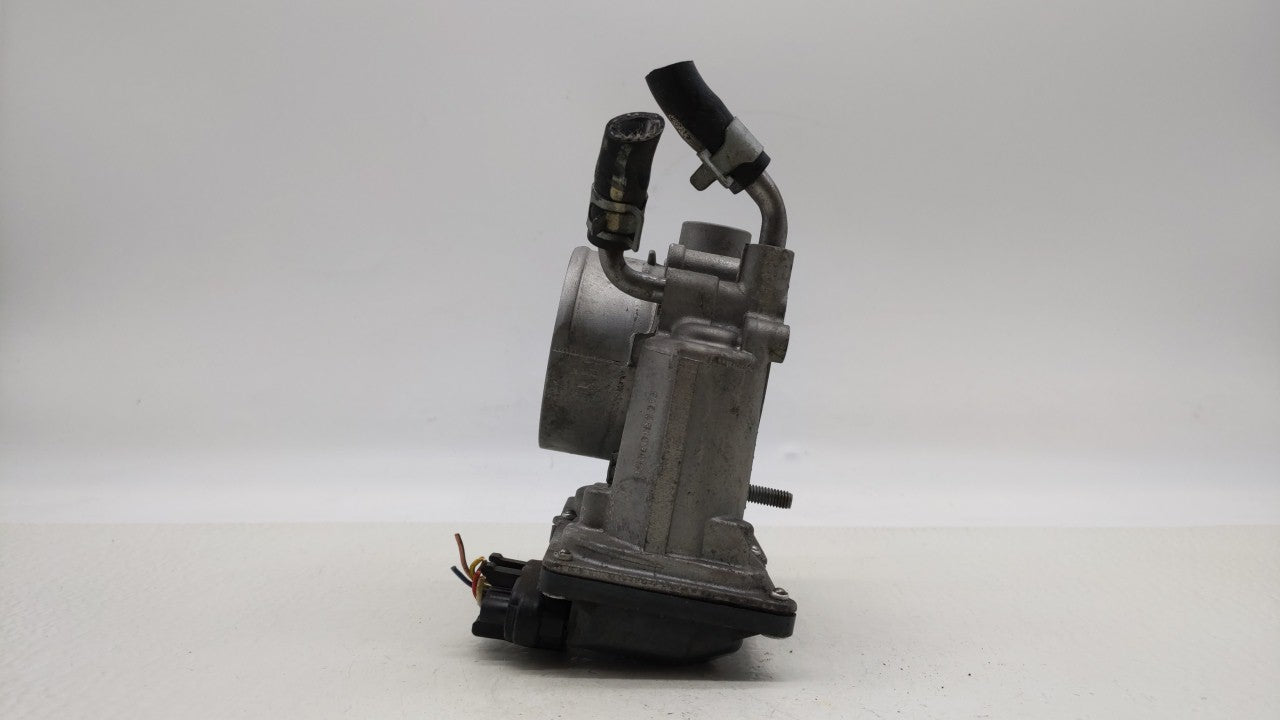 2011-2018 Hyundai Elantra Throttle Body P/N:35100-2E000 Fits Fits 2011 2012 2013 2014 2015 2016 2017 2018 2019 OEM Used Auto