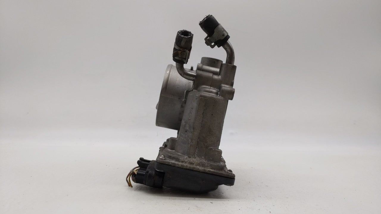 2011-2018 Hyundai Elantra Throttle Body P/N:35100-2E000 Fits Fits 2011 2012 2013 2014 2015 2016 2017 2018 2019 OEM Used Auto