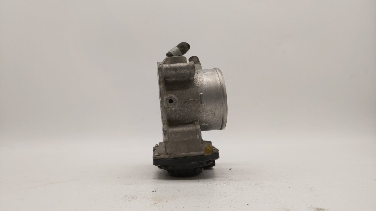 2011-2018 Hyundai Elantra Throttle Body P/N:35100-2E000 Fits Fits 2011 2012 2013 2014 2015 2016 2017 2018 2019 OEM Used Auto