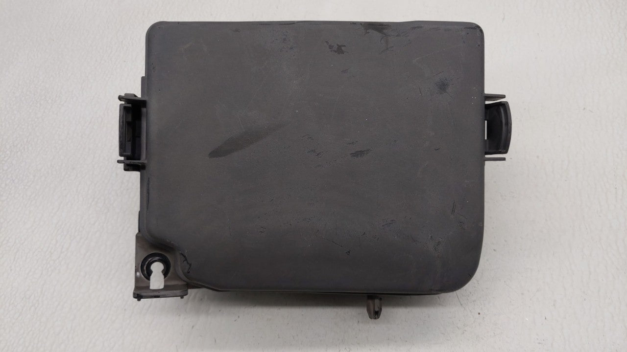 2014-2016 Hyundai Elantra Fusebox Fuse Box Panel Relay Module P/N:91951-3X100 Fits Fits 2014 2015 2016 OEM Used Auto Parts -