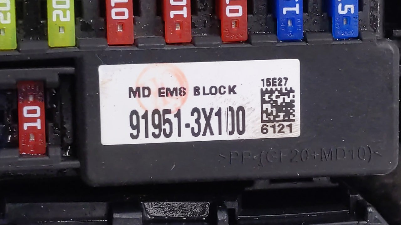 2014-2016 Hyundai Elantra Fusebox Fuse Box Panel Relay Module P/N:91951-3X100 Fits Fits 2014 2015 2016 OEM Used Auto Parts -