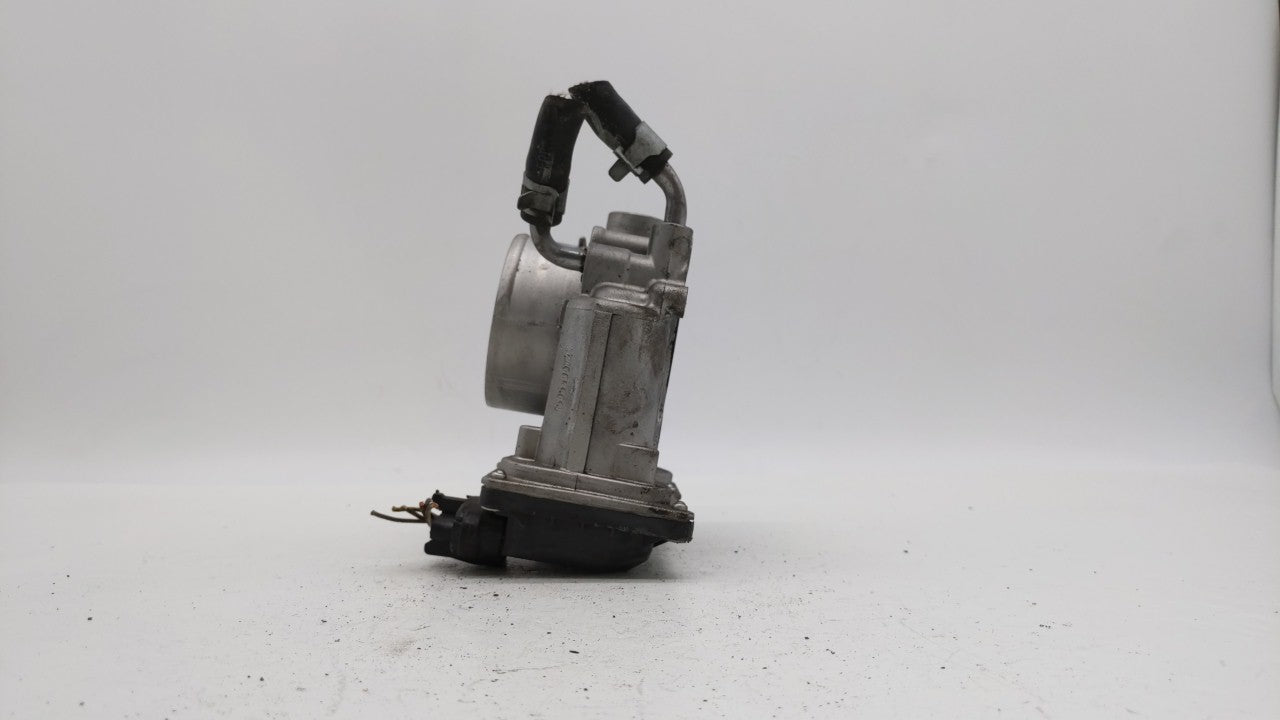2011-2018 Hyundai Elantra Throttle Body P/N:35100-2E000 Fits Fits 2011 2012 2013 2014 2015 2016 2017 2018 2019 OEM Used Auto