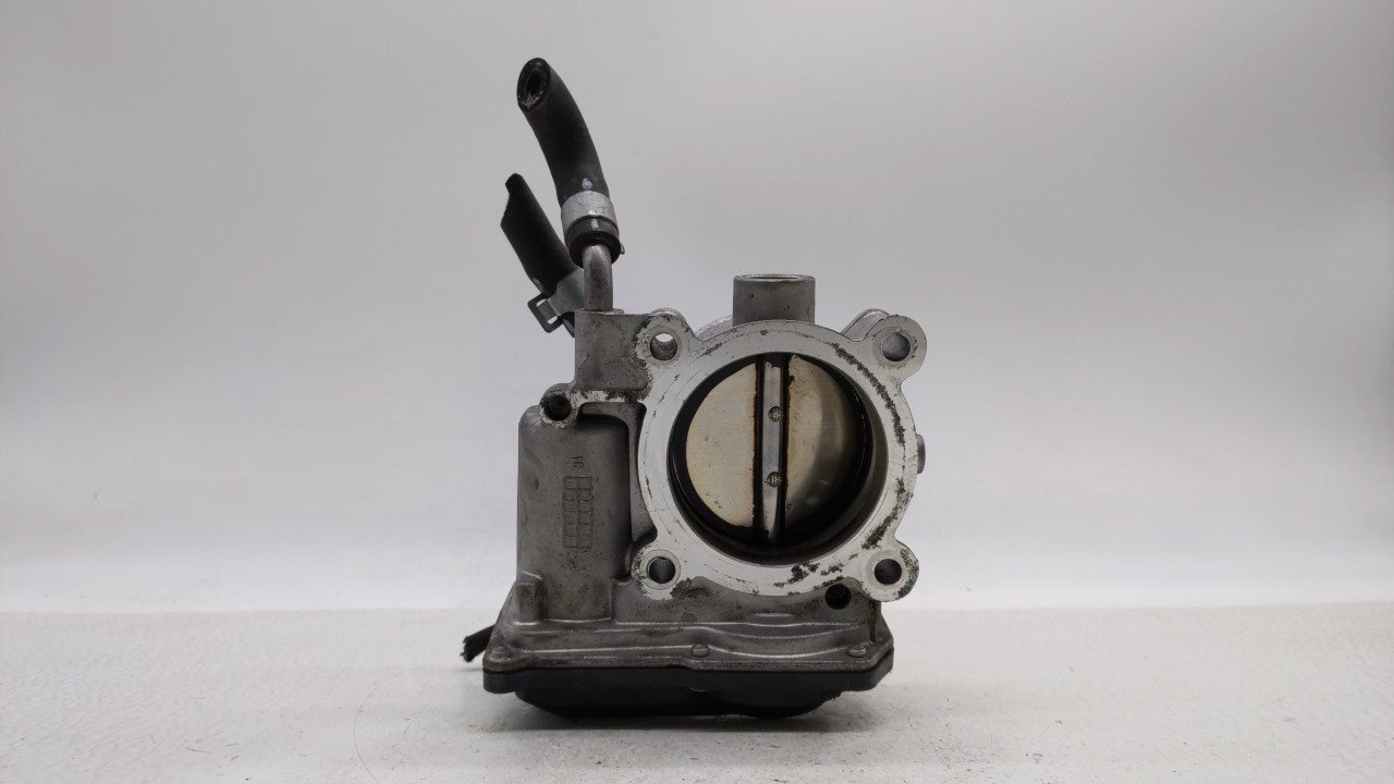2011-2018 Hyundai Elantra Throttle Body P/N:35100-2E000 Fits Fits 2011 2012 2013 2014 2015 2016 2017 2018 2019 OEM Used Auto