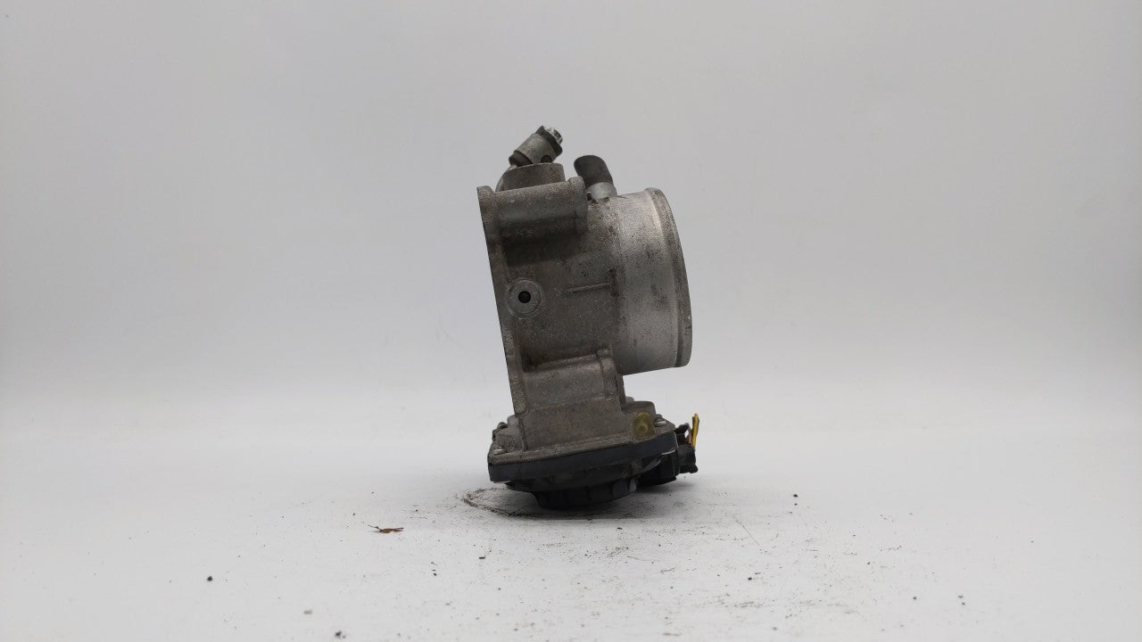 2011-2018 Hyundai Elantra Throttle Body P/N:35100-2E000 Fits Fits 2011 2012 2013 2014 2015 2016 2017 2018 2019 OEM Used Auto