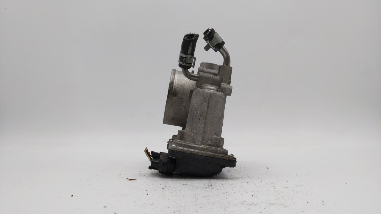 2011-2018 Hyundai Elantra Throttle Body P/N:35100-2E000 Fits Fits 2011 2012 2013 2014 2015 2016 2017 2018 2019 OEM Used Auto