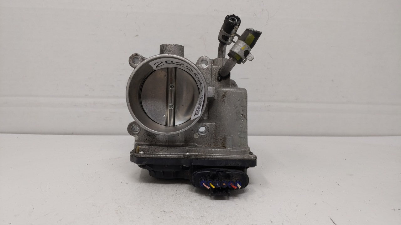 2011-2018 Hyundai Elantra Throttle Body P/N:35100-2E000 Fits Fits 2011 2012 2013 2014 2015 2016 2017 2018 2019 OEM Used Auto