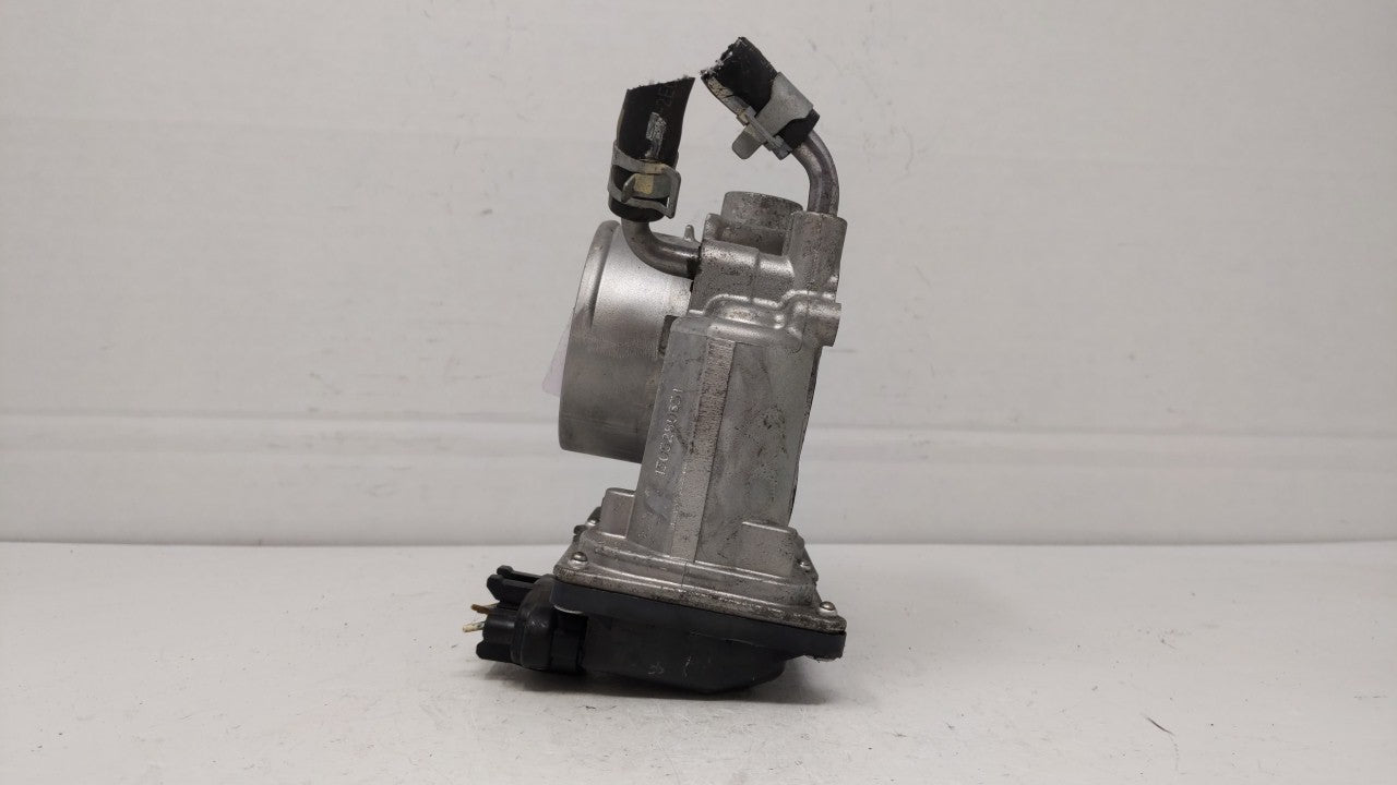 2011-2018 Hyundai Elantra Throttle Body P/N:35100-2E000 Fits Fits 2011 2012 2013 2014 2015 2016 2017 2018 2019 OEM Used Auto