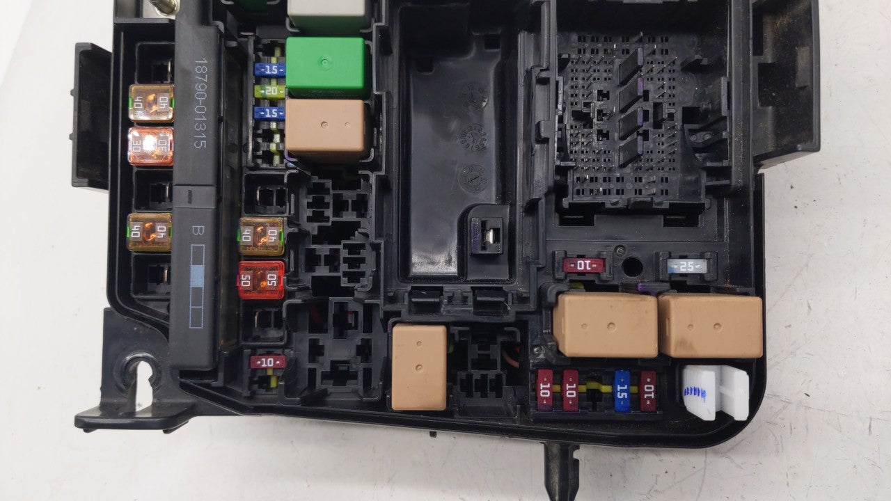 2014-2016 Hyundai Elantra Fusebox Fuse Box Panel Relay Module P/N:91265-3X080 91950-3X510 Fits Fits 2014 2015 2016 OEM Used 