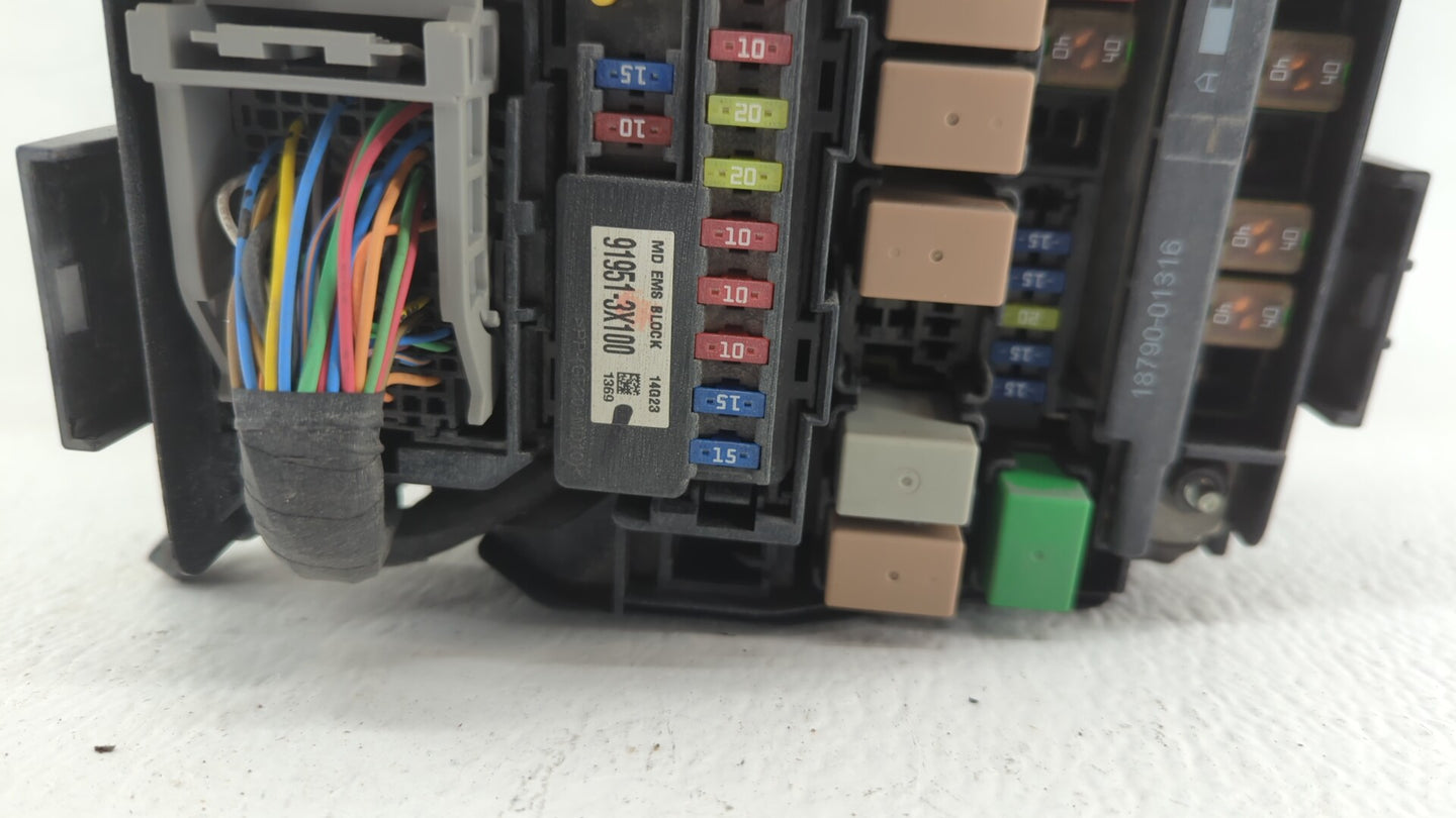 2014-2016 Hyundai Elantra Fusebox Fuse Box Panel Relay Module P/N:91265-3X080 91950-3X510 Fits Fits 2014 2015 2016 OEM Used 