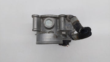 2011-2018 Hyundai Elantra Throttle Body P/N:35100-2E710 35100-2E000 Fits Fits 2011 2012 2013 2014 2015 2016 2017 2018 2019 OEM Used Auto Parts