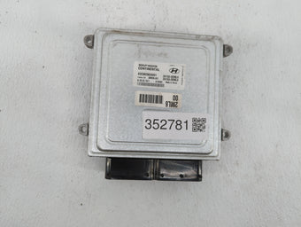 compare product 2014-2016 Hyundai Elantra PCM Engine Control Computer ECU ECM PCU OEM P/N:39103-2EML5 39102-2EML5 Fits Fits 2014 2015 2016 OEM Used Auto Parts