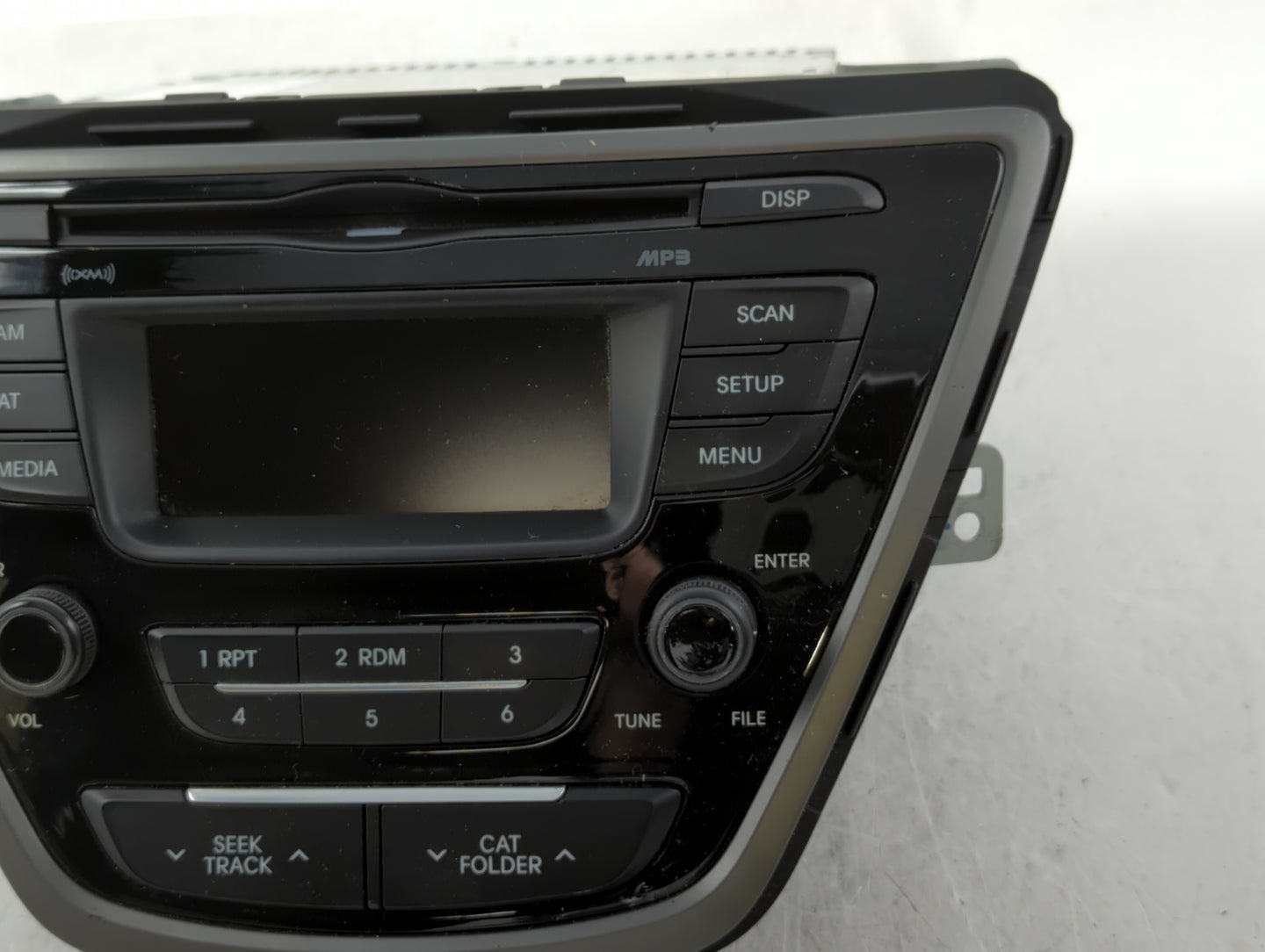 2014-2016 Hyundai Elantra Am Fm Cd Player Radio Receiver - Oemusedautoparts1.com