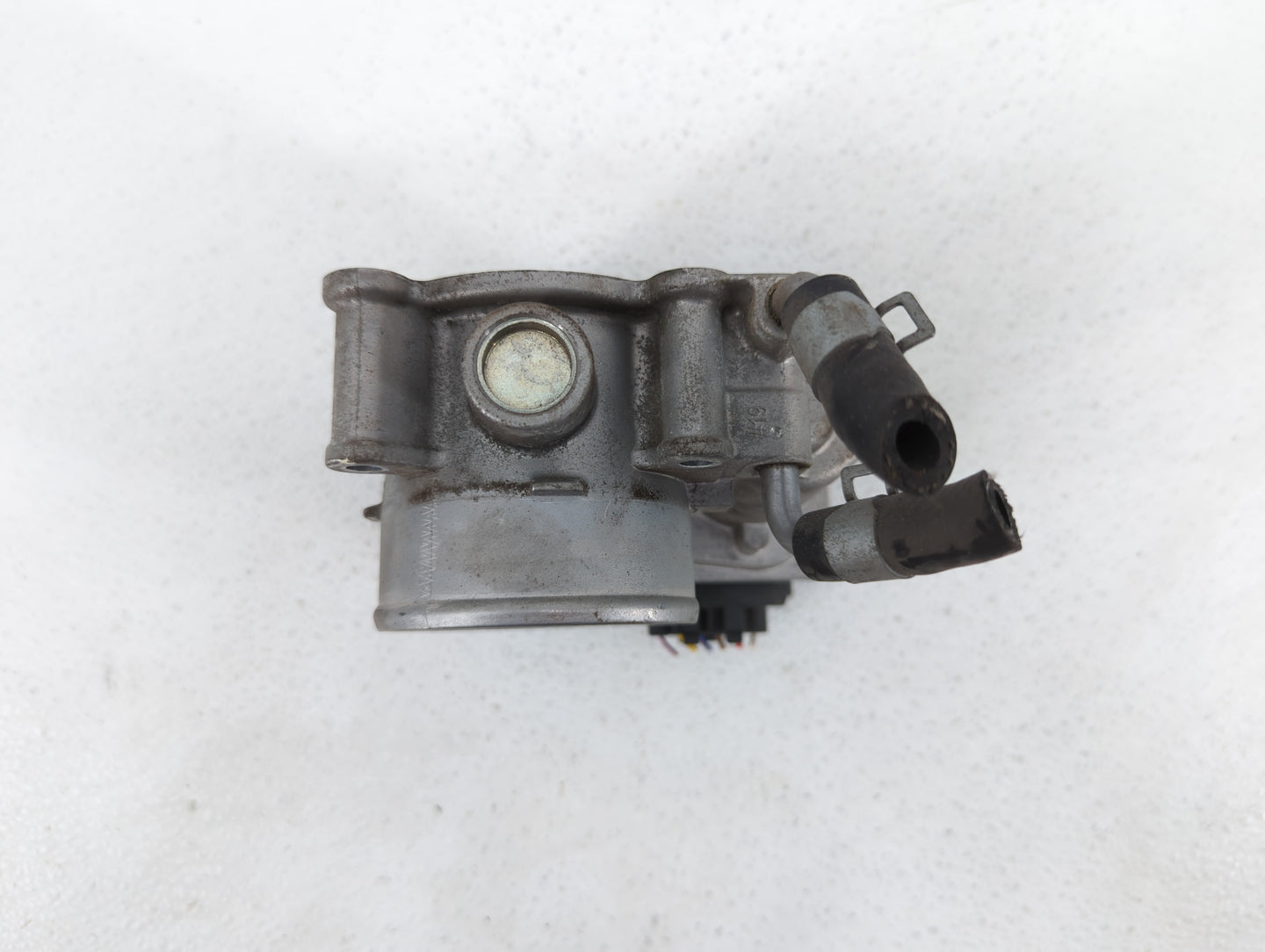 2011-2018 Hyundai Elantra Throttle Body P/N:35100-2E000 1302150124 Fits Fits 2011 2012 2013 2014 2015 2016 2017 2018 2019 OE
