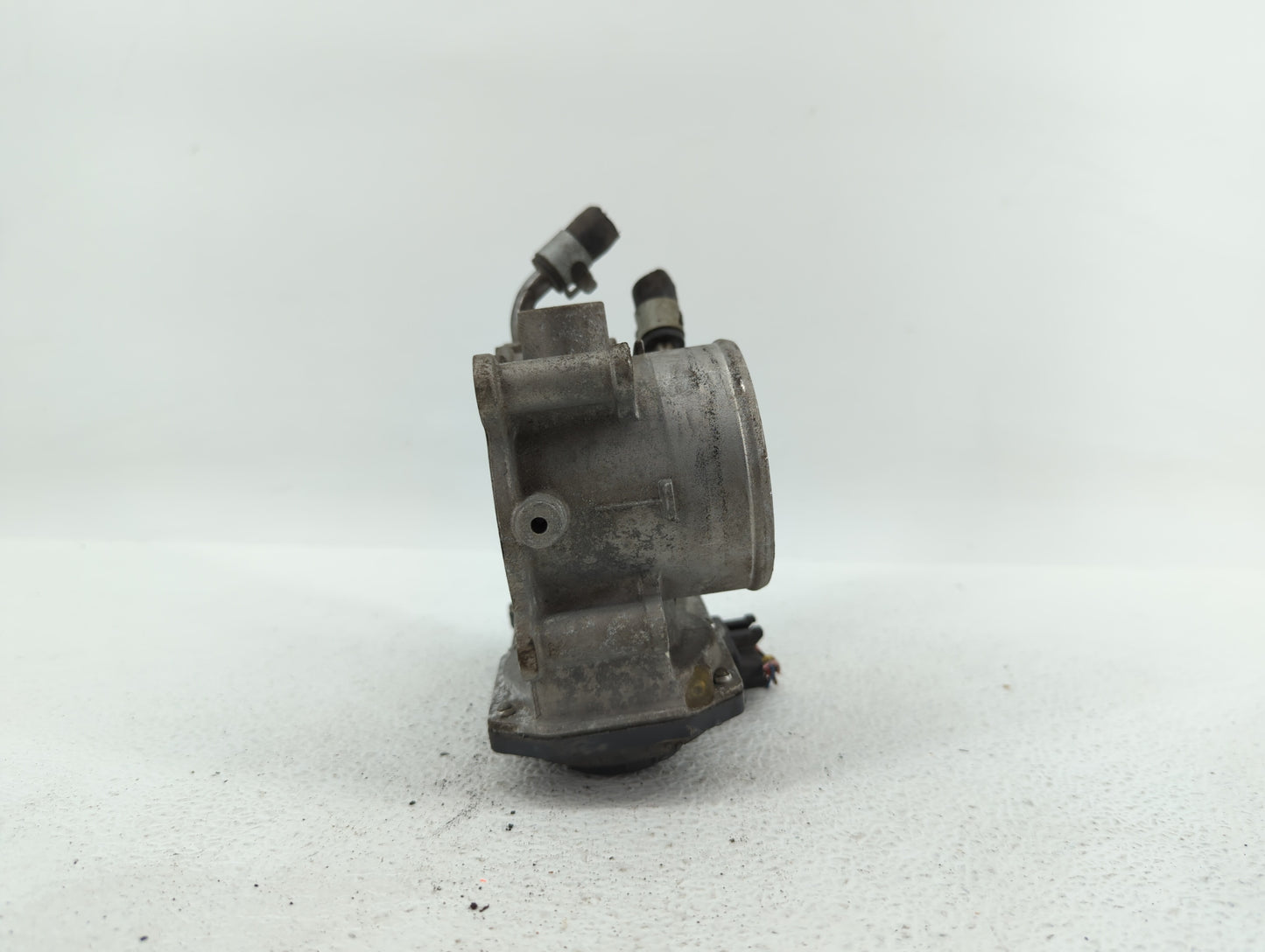2011-2018 Hyundai Elantra Throttle Body P/N:35100-2E000 1302150124 Fits Fits 2011 2012 2013 2014 2015 2016 2017 2018 2019 OE