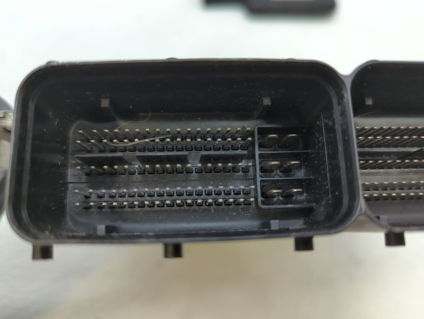 2014-2016 Hyundai Elantra PCM Engine Control Computer ECU ECM PCU OEM P/N:39103-2EML5 39102-2EML5 Fits Fits 2014 2015 2016 O