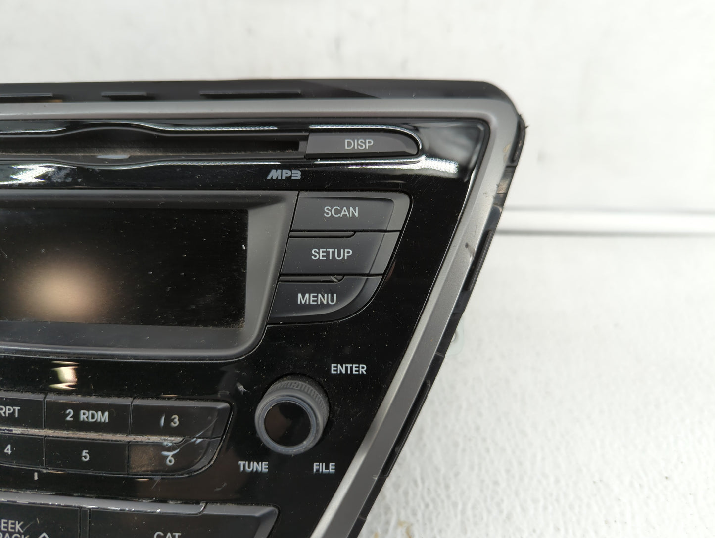 2014-2016 Hyundai Elantra Am Fm Cd Player Radio Receiver - Oemusedautoparts1.com
