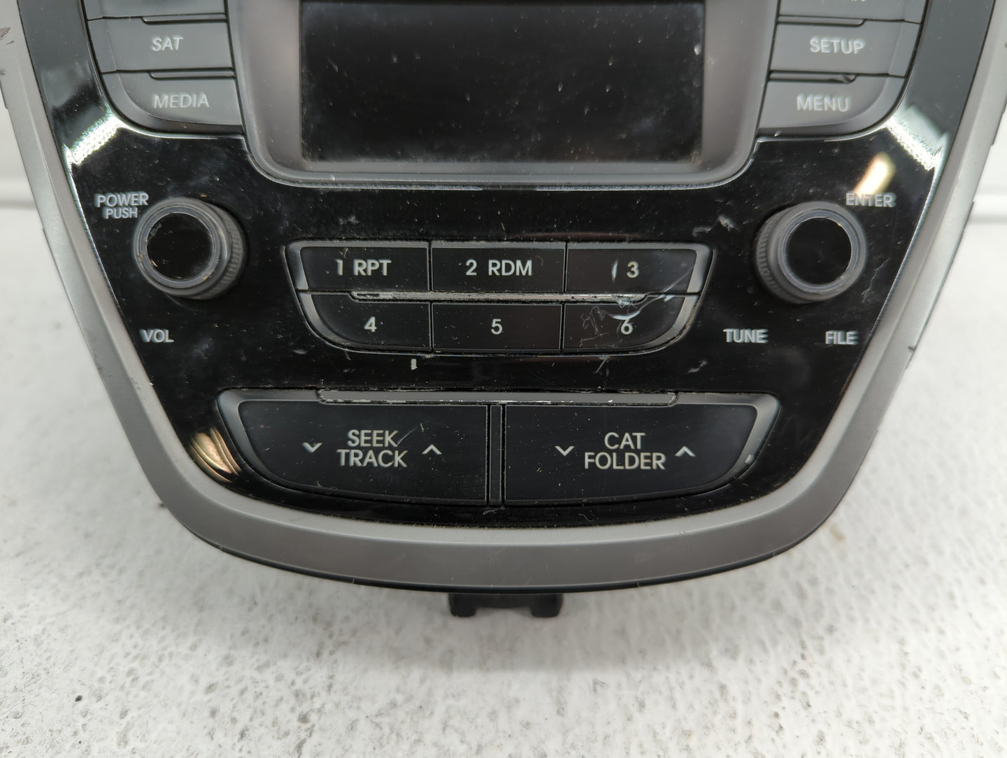 2014-2016 Hyundai Elantra Am Fm Cd Player Radio Receiver - Oemusedautoparts1.com
