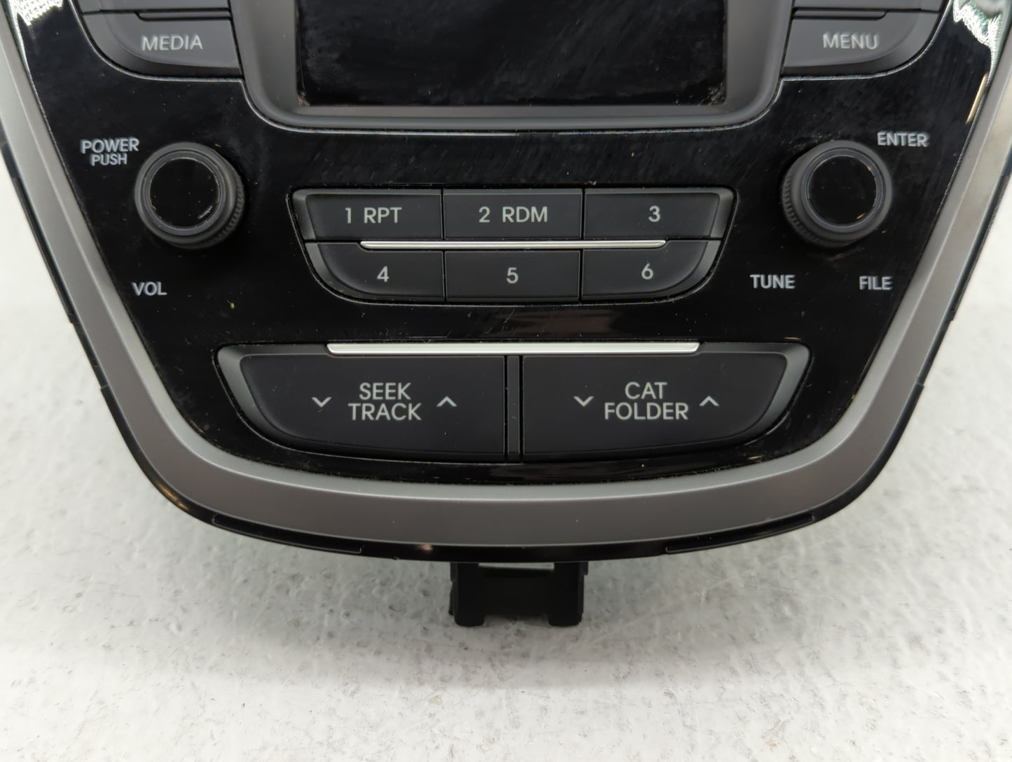 2014-2016 Hyundai Elantra Am Fm Cd Player Radio Receiver - Oemusedautoparts1.com