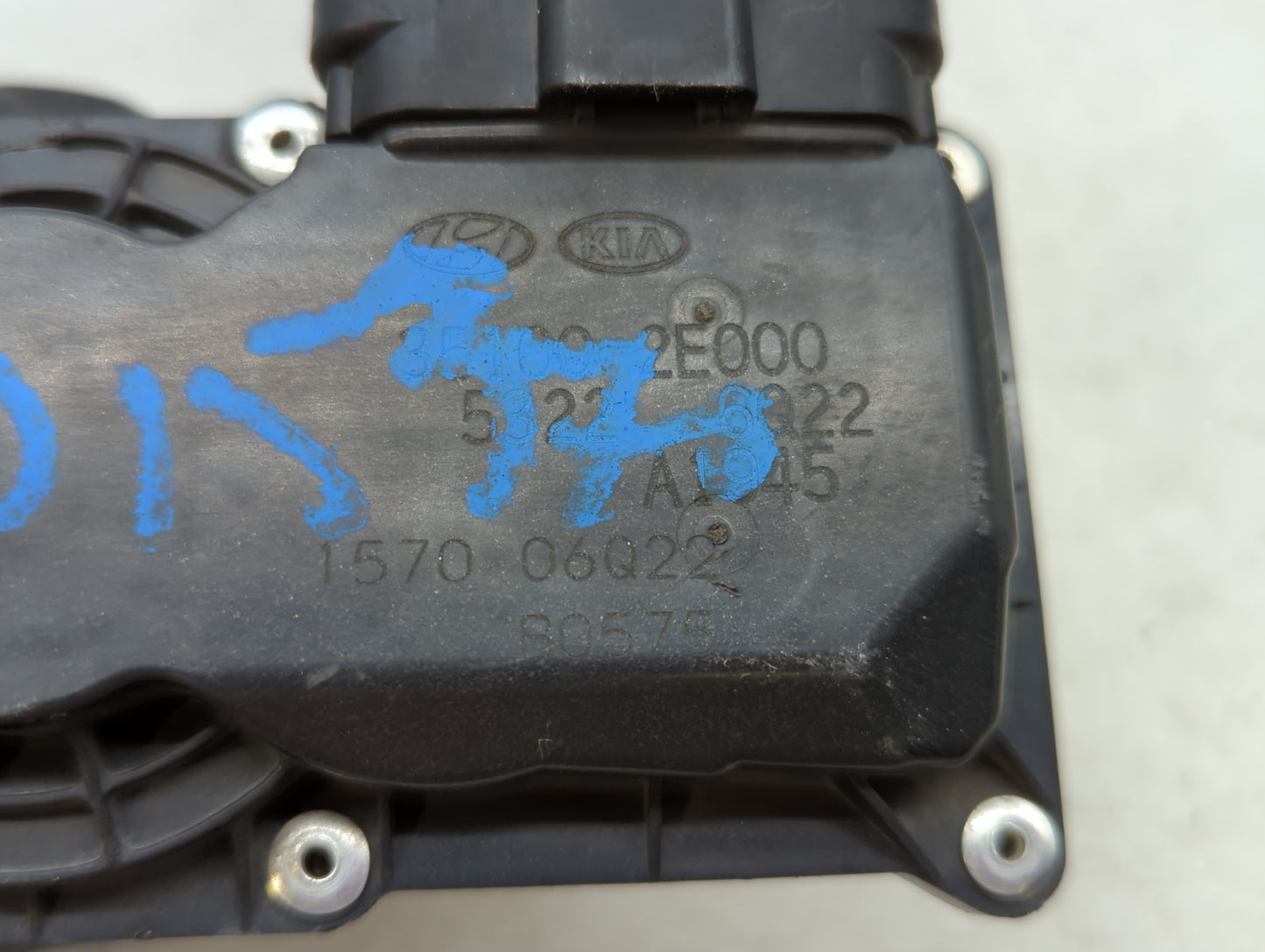 2011-2018 Hyundai Elantra Throttle Body P/N:35100-2E000 1302150124 Fits Fits 2011 2012 2013 2014 2015 2016 2017 2018 2019 OE
