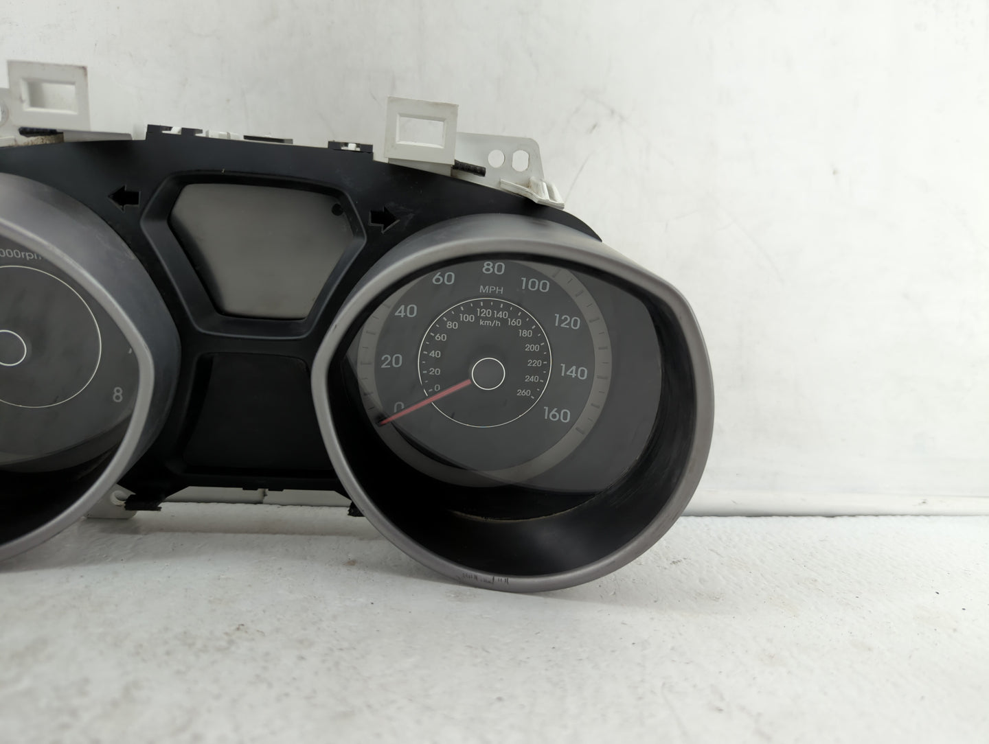 2014-2016 Hyundai Elantra Instrument Cluster Speedometer Gauges P/N:94004-3X210 94004-3Y010 Fits Fits 2014 2015 2016 OEM Use