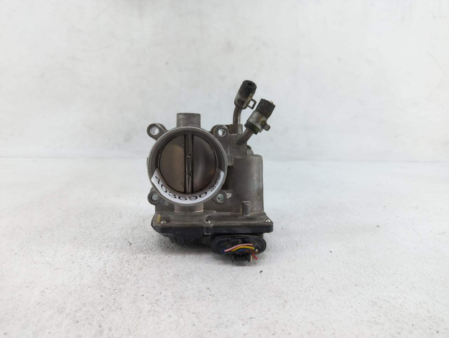 2011-2018 Hyundai Elantra Throttle Body P/N:35100-2E000 1302150124 Fits Fits 2011 2012 2013 2014 2015 2016 2017 2018 2019 OE