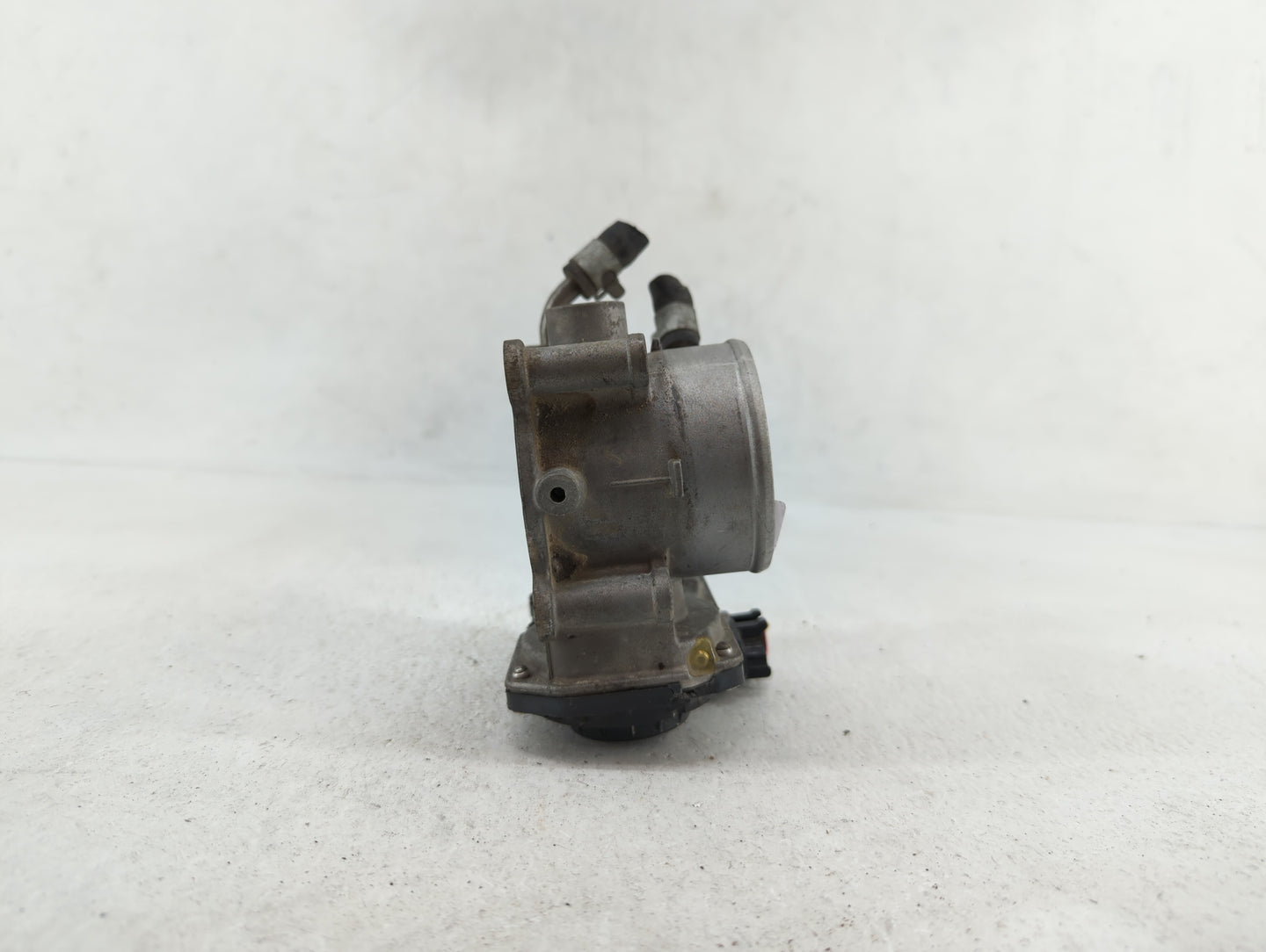 2011-2018 Hyundai Elantra Throttle Body P/N:35100-2E000 1302150124 Fits Fits 2011 2012 2013 2014 2015 2016 2017 2018 2019 OE