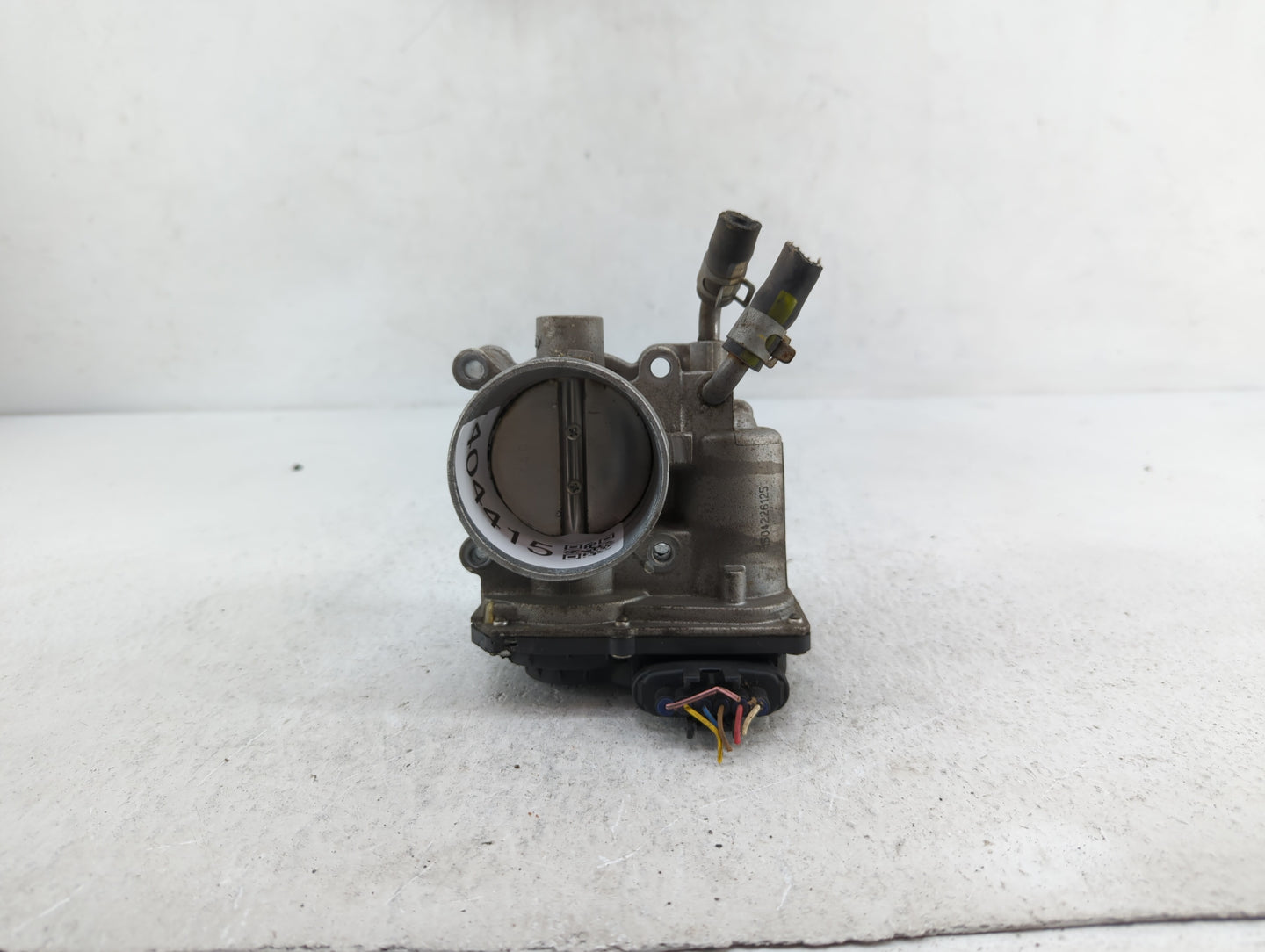 2011-2018 Hyundai Elantra Throttle Body P/N:35100-2E000 1302150124 Fits Fits 2011 2012 2013 2014 2015 2016 2017 2018 2019 OE