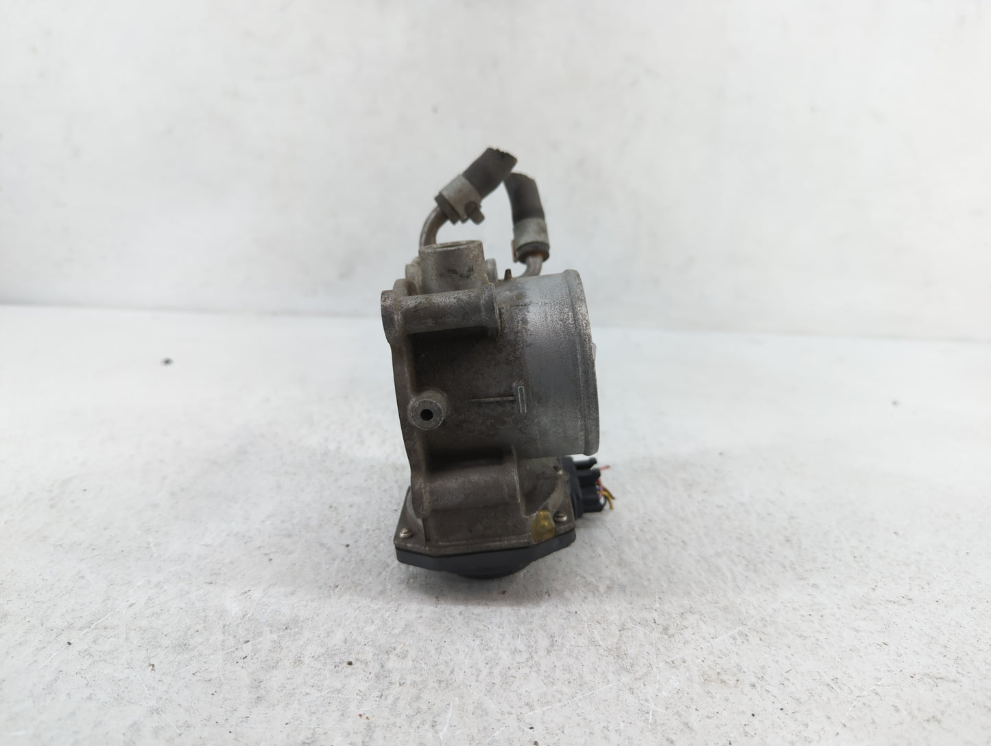 2011-2018 Hyundai Elantra Throttle Body P/N:35100-2E000 1302150124 Fits Fits 2011 2012 2013 2014 2015 2016 2017 2018 2019 OE
