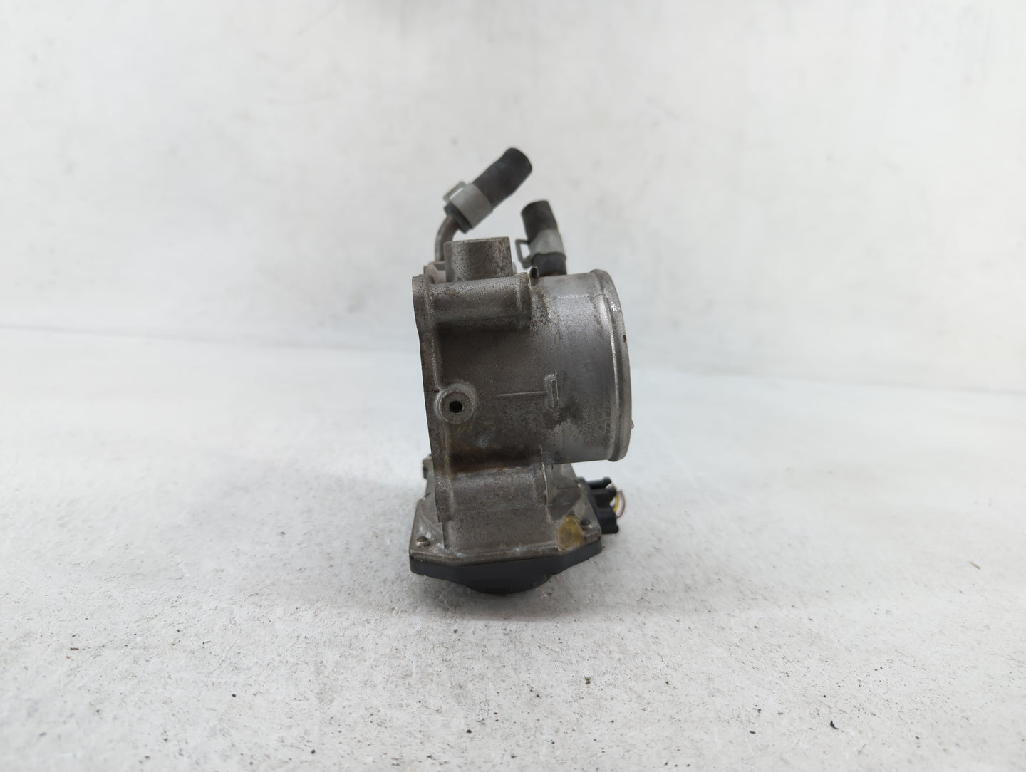2011-2018 Hyundai Elantra Throttle Body P/N:35100-2E000 1302150124 Fits Fits 2011 2012 2013 2014 2015 2016 2017 2018 2019 OE
