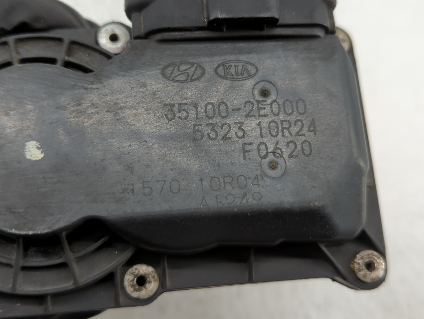 2011-2018 Hyundai Elantra Throttle Body P/N:35100-2E000 1302150124 Fits Fits 2011 2012 2013 2014 2015 2016 2017 2018 2019 OE