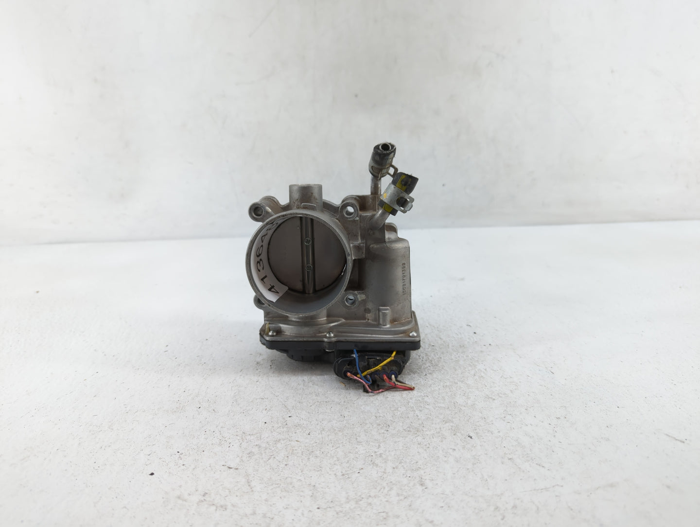 2011-2020 Hyundai Elantra Throttle Body P/N:35100-2E000 1302150124 Fits OEM Used Auto Parts - Oemusedautoparts1.com