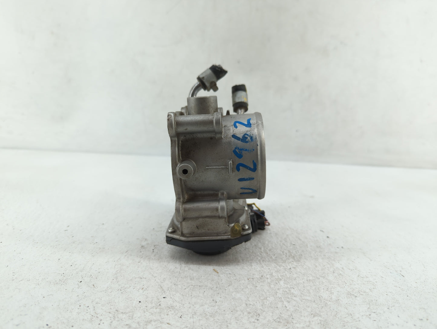 2011-2020 Hyundai Elantra Throttle Body P/N:35100-2E000 1302150124 Fits OEM Used Auto Parts - Oemusedautoparts1.com