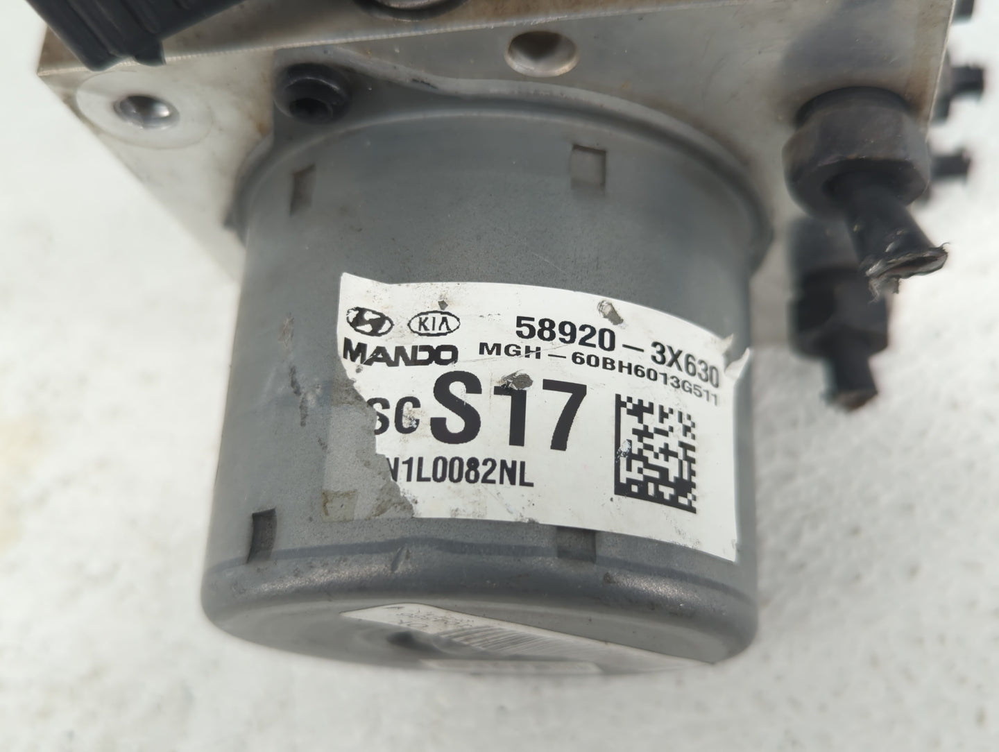 2014-2016 Hyundai Elantra ABS Pump Control Module Replacement P/N:58920-3X630 Fits Fits 2014 2015 2016 OEM Used Auto Parts -