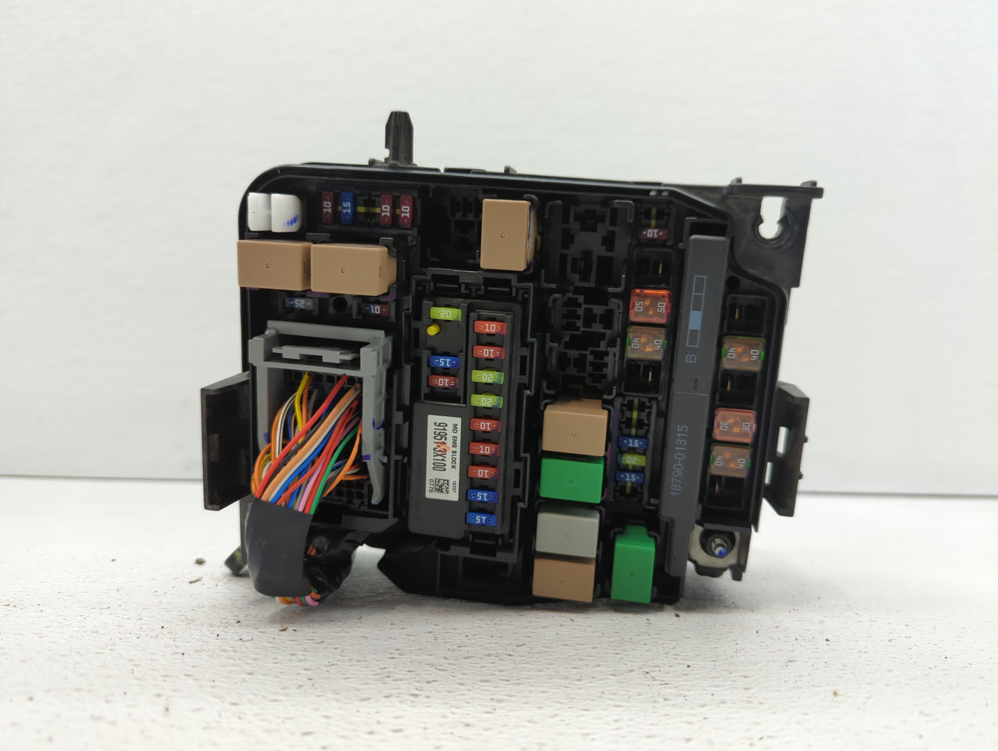 2014-2016 Hyundai Elantra Fusebox Fuse Box Panel Relay Module P/N:912013Y060 91951-3X100 Fits Fits 2014 2015 2016 OEM Used A