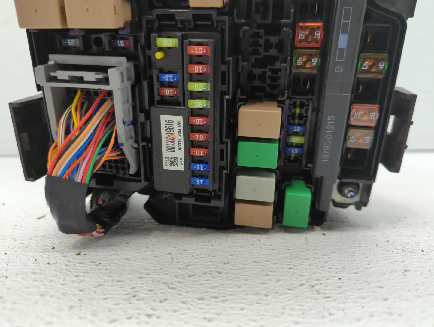 2014-2016 Hyundai Elantra Fusebox Fuse Box Panel Relay Module P/N:912013Y060 91951-3X100 Fits Fits 2014 2015 2016 OEM Used A