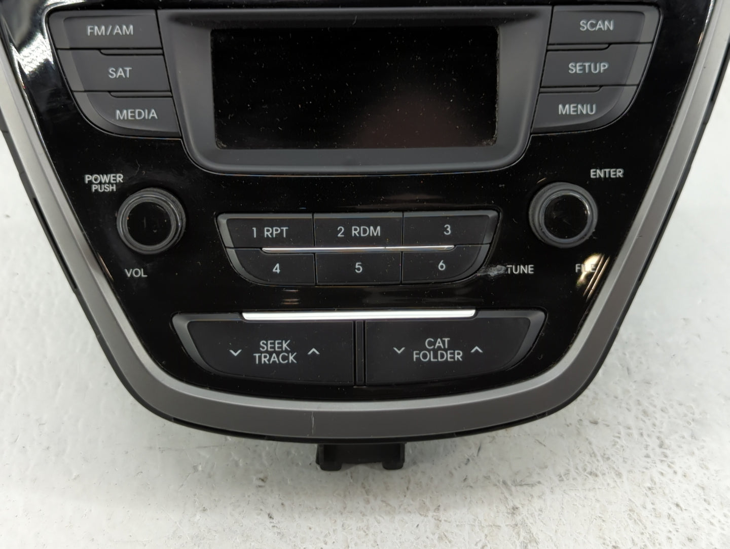 2014-2016 Hyundai Elantra Am Fm Cd Player Radio Receiver - Oemusedautoparts1.com