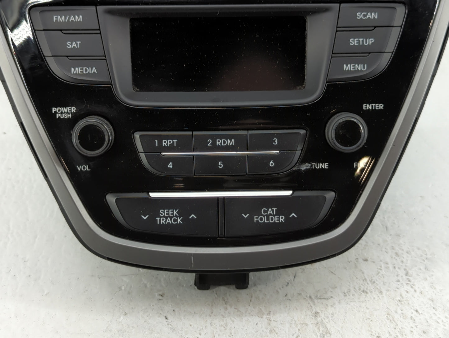 2014-2016 Hyundai Elantra Am Fm Cd Player Radio Receiver - Oemusedautoparts1.com