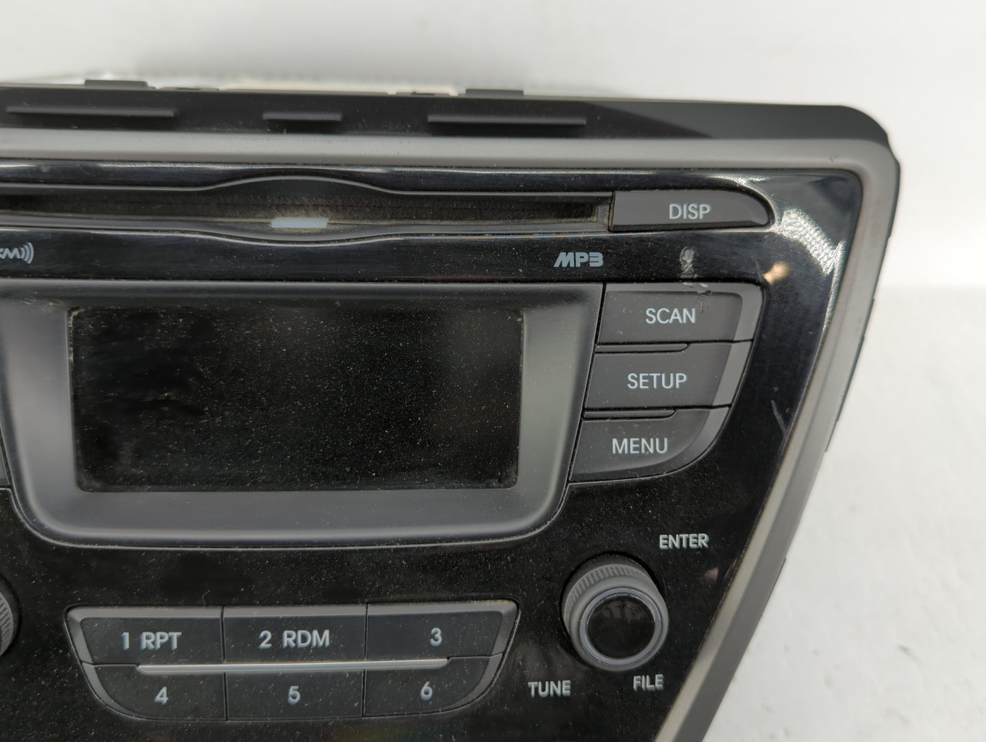 2014-2016 Hyundai Elantra Am Fm Cd Player Radio Receiver - Oemusedautoparts1.com