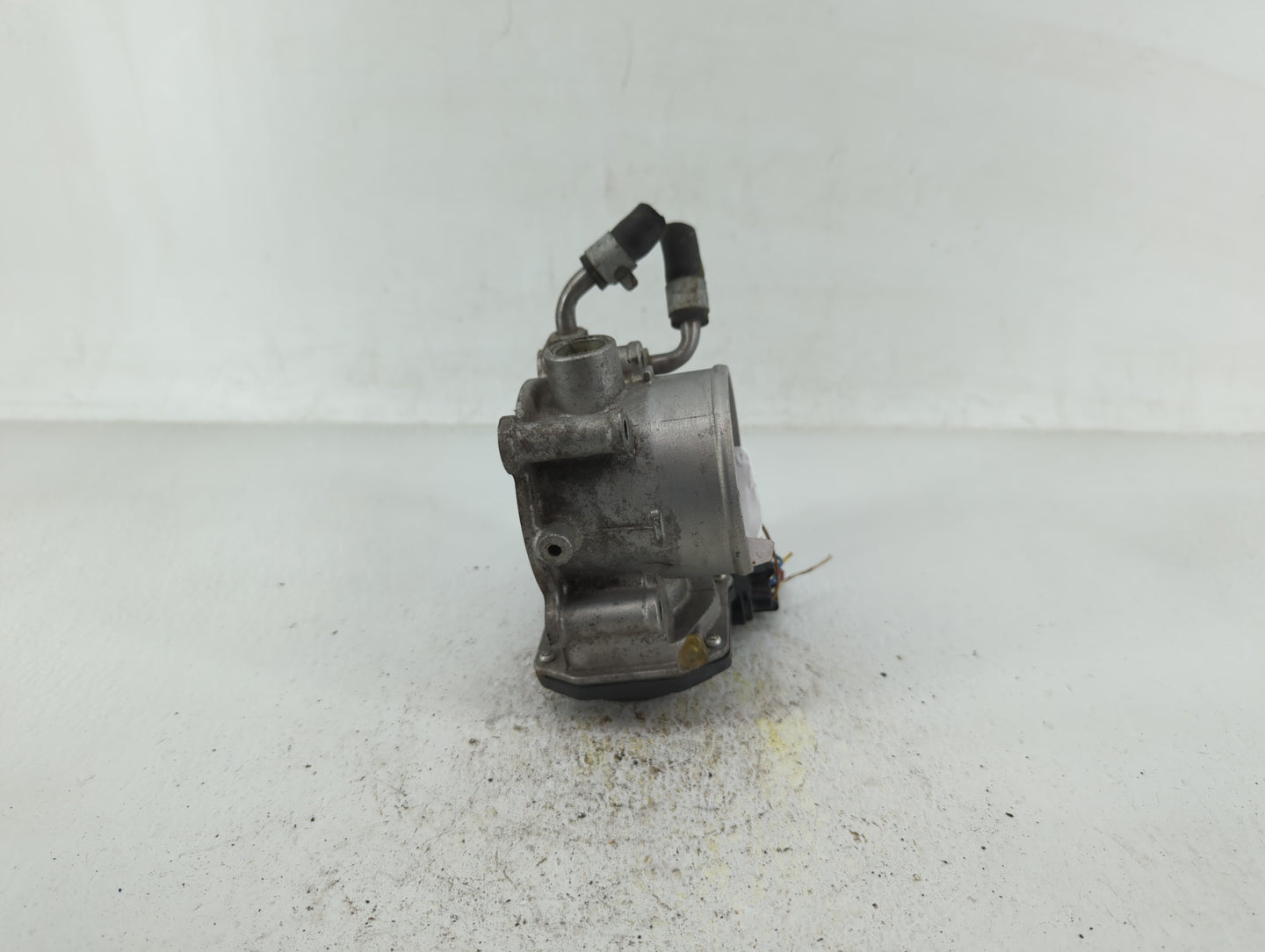 2011-2020 Hyundai Elantra Throttle Body P/N:35100-2E000 35100-2E710 Fits OEM Used Auto Parts - Oemusedautoparts1.com