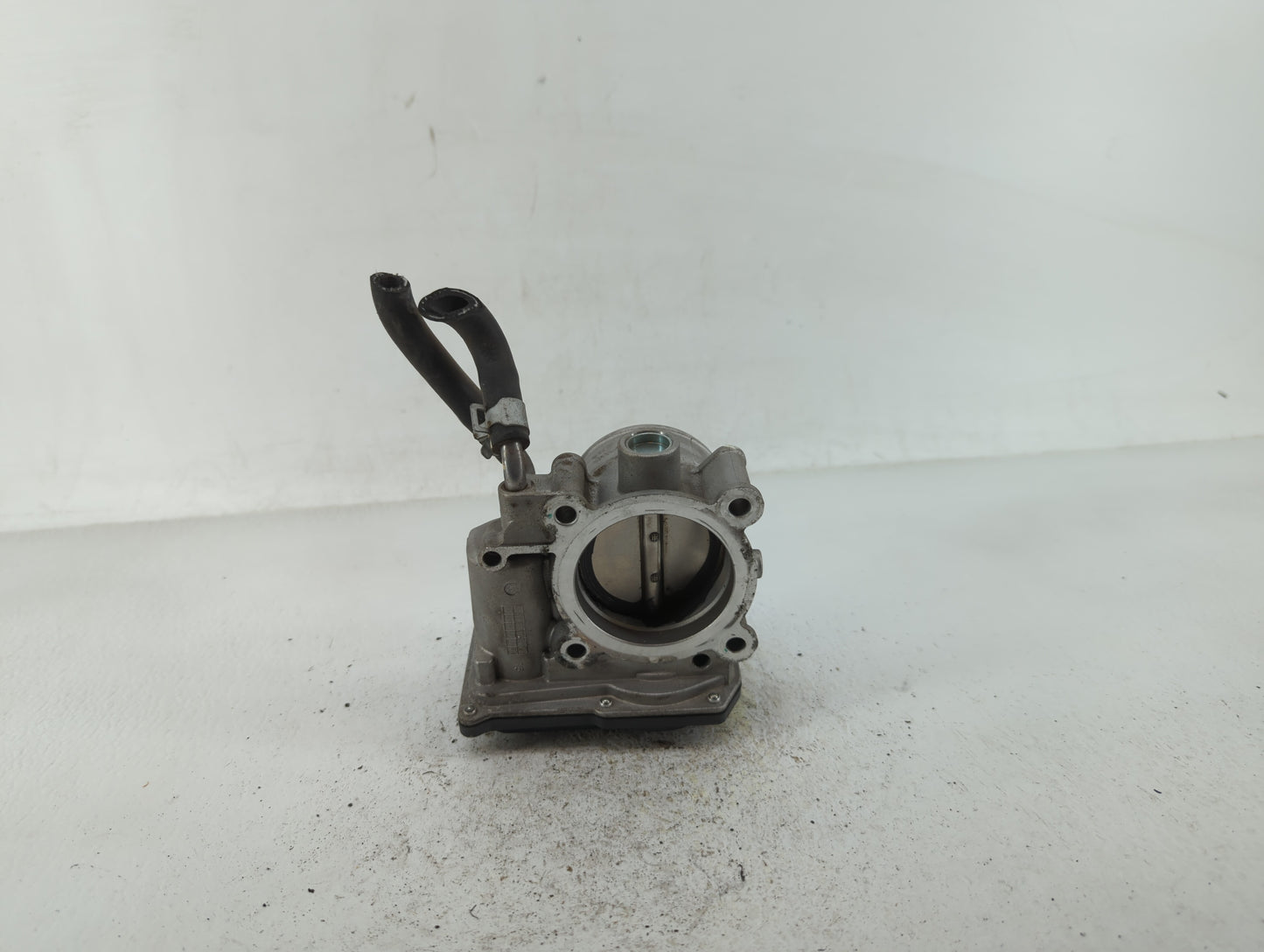 2011-2020 Hyundai Elantra Throttle Body P/N:35100-2E000 35100-2E710 Fits OEM Used Auto Parts - Oemusedautoparts1.com