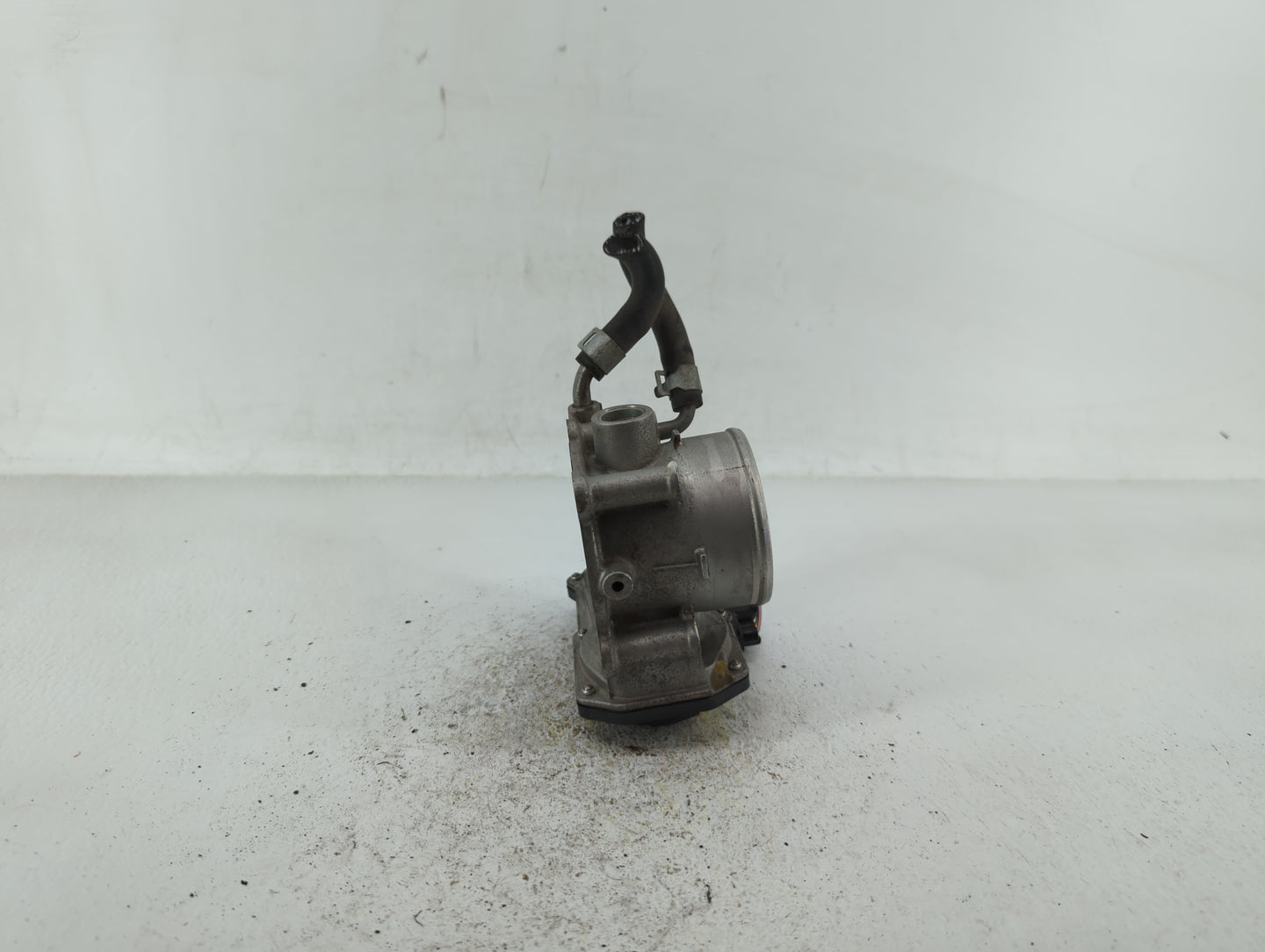 2011-2020 Hyundai Elantra Throttle Body P/N:35100-2E000 35100-2E710 Fits OEM Used Auto Parts - Oemusedautoparts1.com