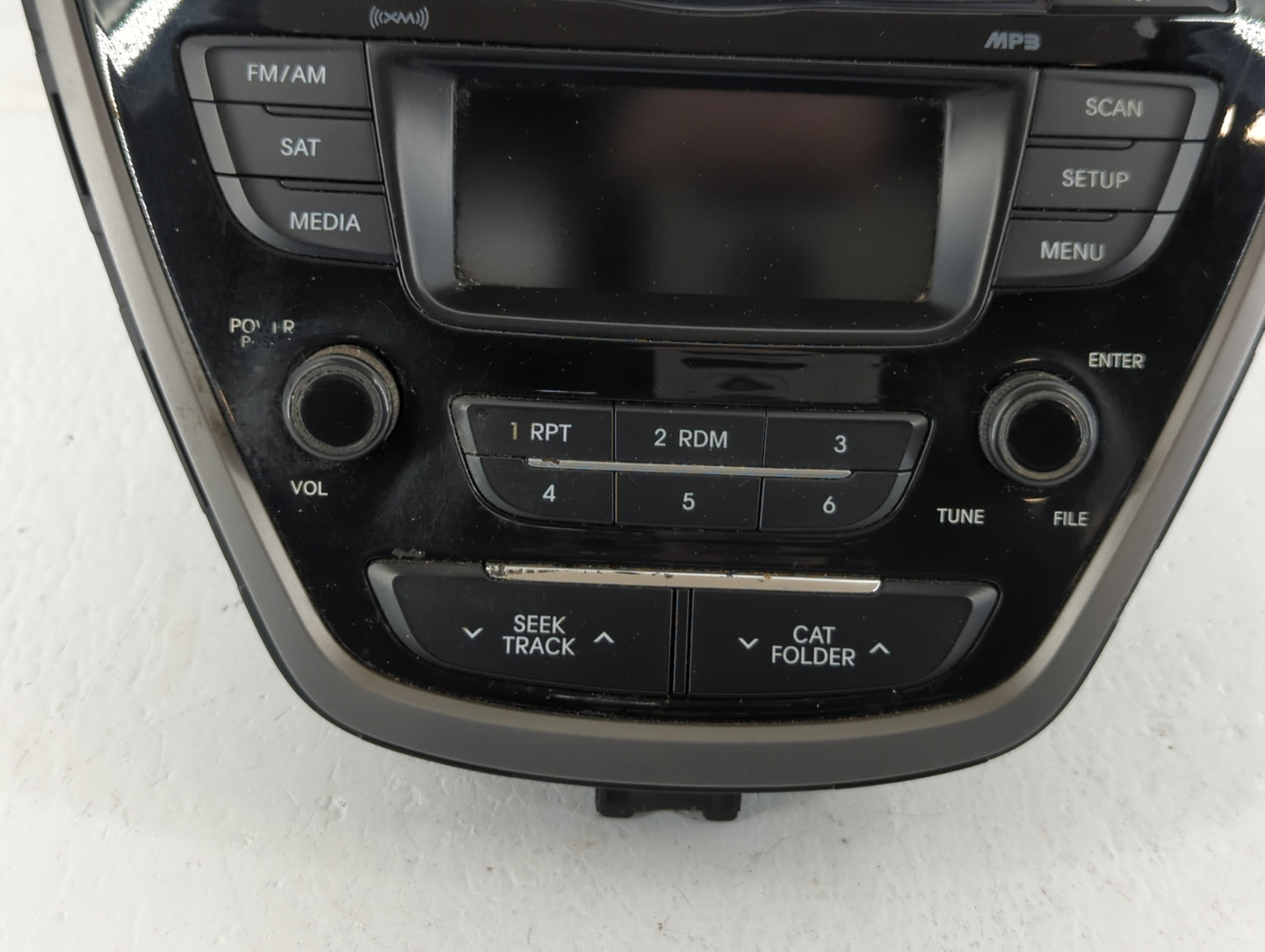 2014-2016 Hyundai Elantra Am Fm Cd Player Radio Receiver - Oemusedautoparts1.com