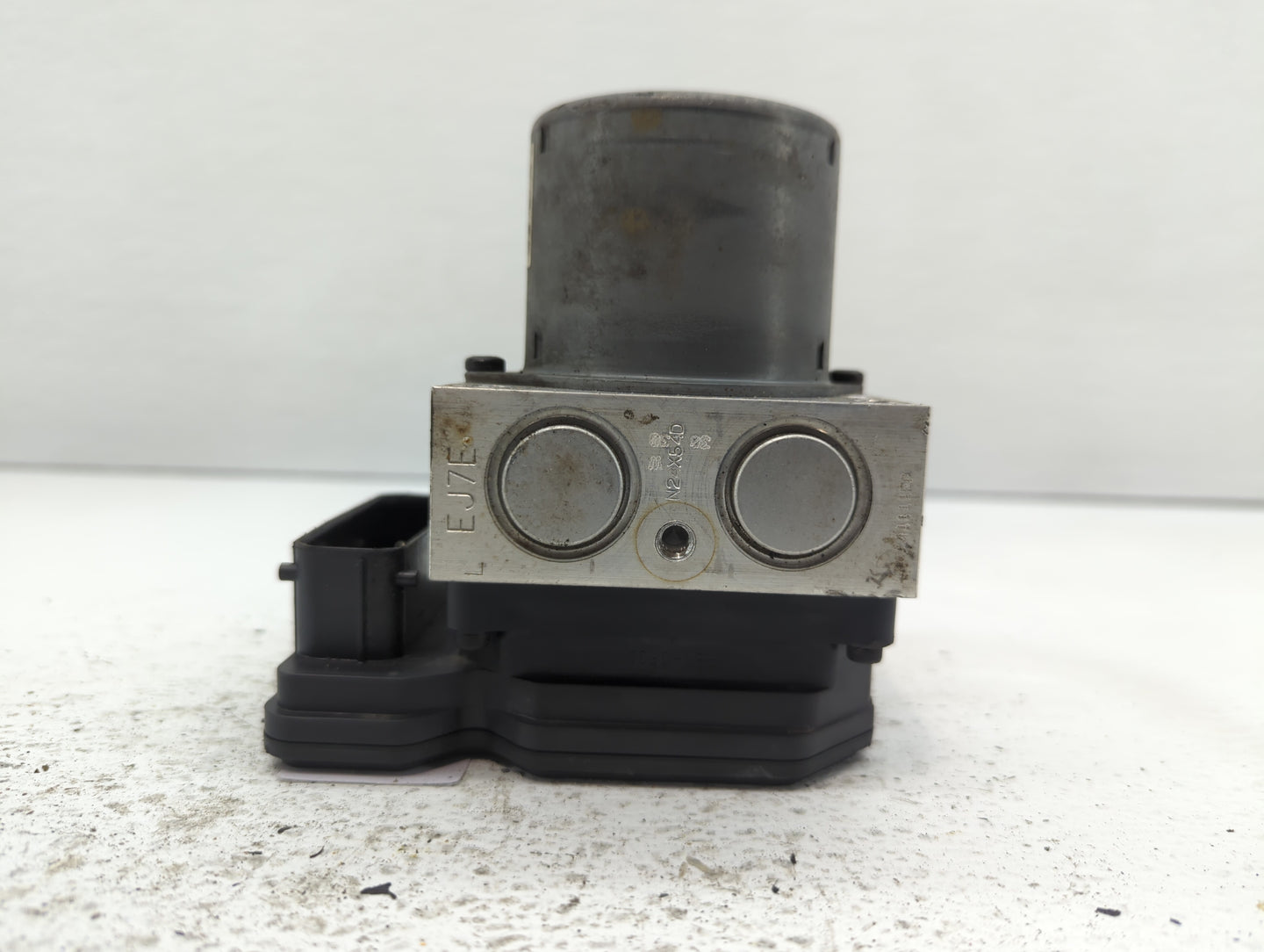 2014-2016 Hyundai Elantra ABS Pump Control Module Replacement P/N:58920-3X630 Fits Fits 2014 2015 2016 OEM Used Auto Parts -
